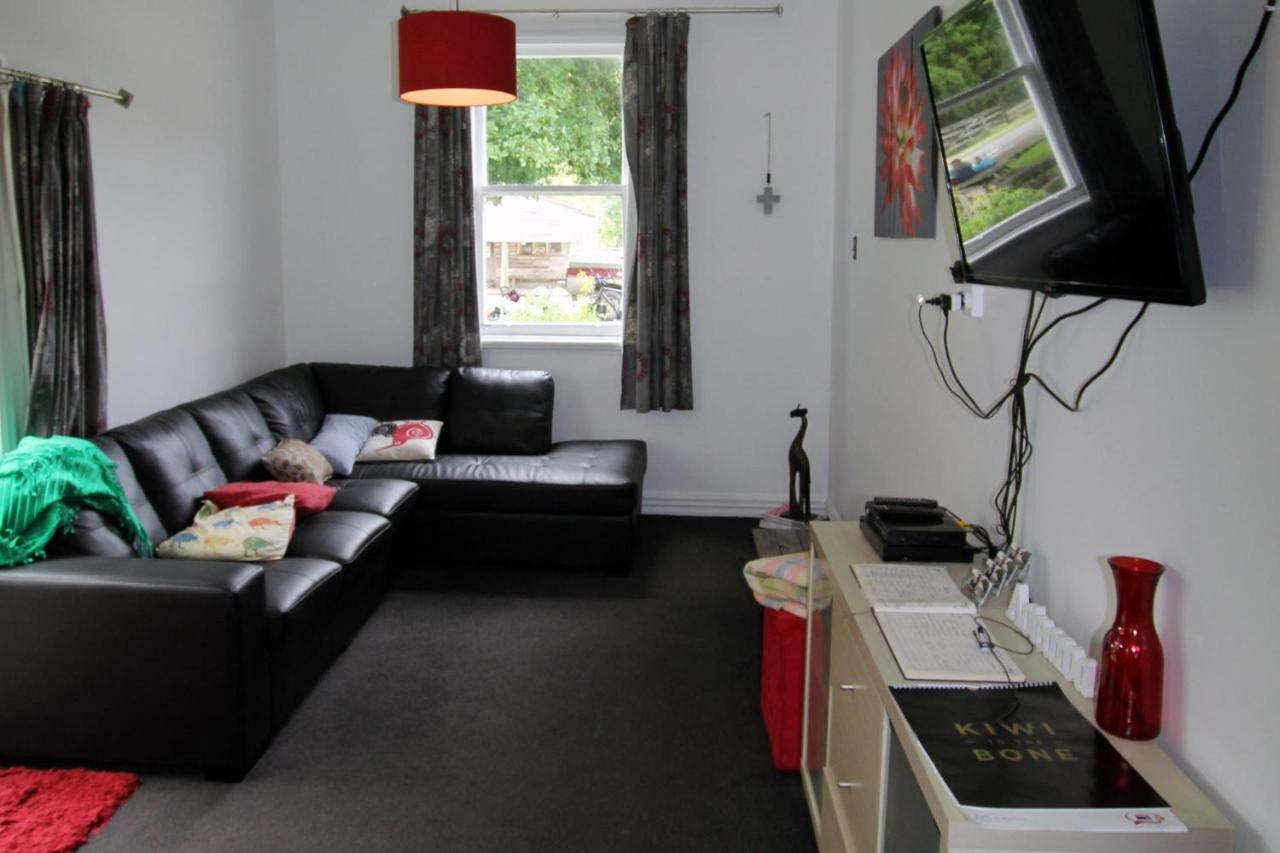 Whanga Bridge House Holiday home *